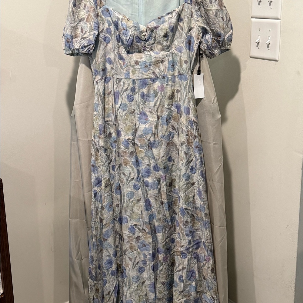Astr Sweetheart Maxi Dress